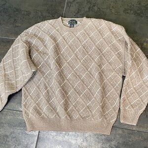Alexander Julian hand knit 
tan, taupe wool crewneck sweater XL